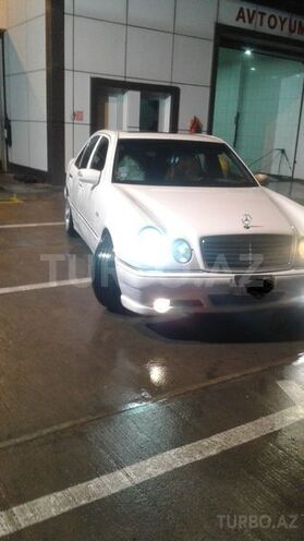 Mercedes C 320 2000, 114,000 km - 3.2 л - Bakı