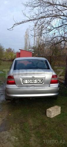 Opel Vectra 1996, 300,000 km - 1.8 l - Beyləqan