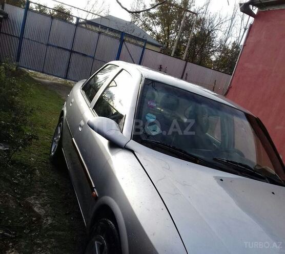 Opel Vectra 1996, 300,000 km - 1.8 l - Beyləqan