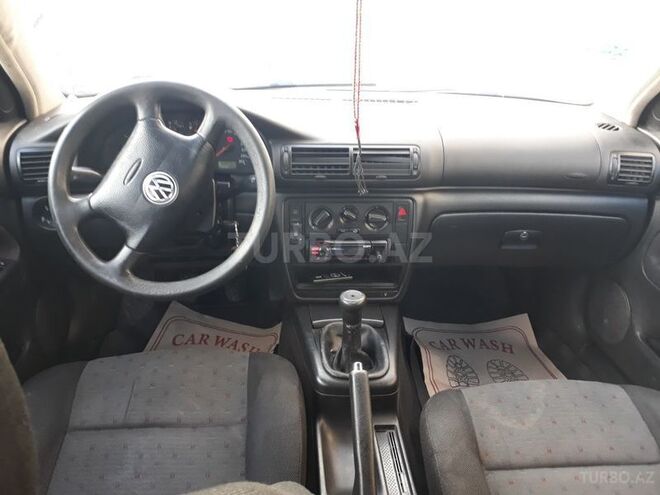 Volkswagen Passat 1999, 300,000 km - 1.8 л - Bakı