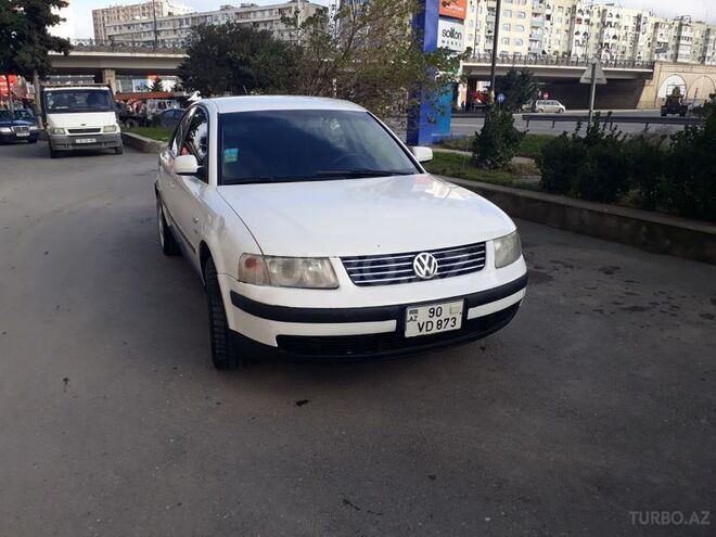 Volkswagen Passat 1999, 300,000 km - 1.8 л - Bakı