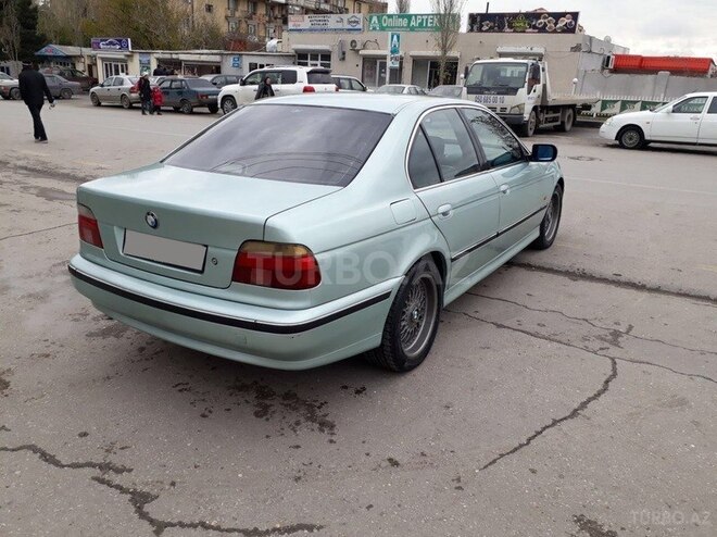 BMW 528 2000, 289,000 km - 2.8 l - Bakı
