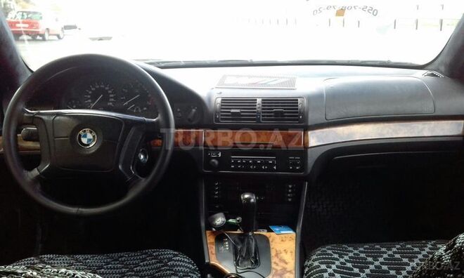 BMW 523 1998, 300,000 km - 2.5 l - Bakı