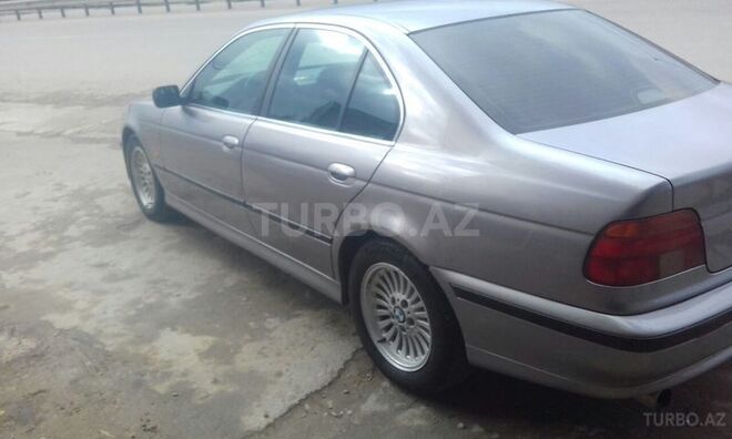BMW 523 1998, 300,000 km - 2.5 l - Bakı