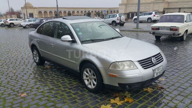 Volkswagen Passat 2004, 200,000 km - 1.8 л - Şamaxı