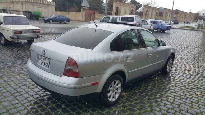 Volkswagen Passat 2004, 200,000 km - 1.8 л - Şamaxı