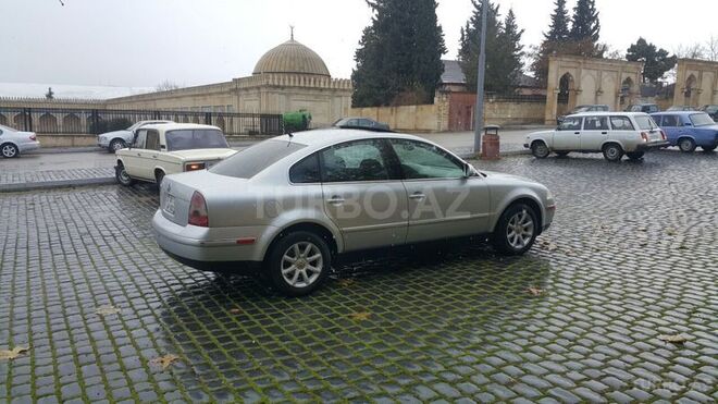 Volkswagen Passat 2004, 200,000 km - 1.8 л - Şamaxı
