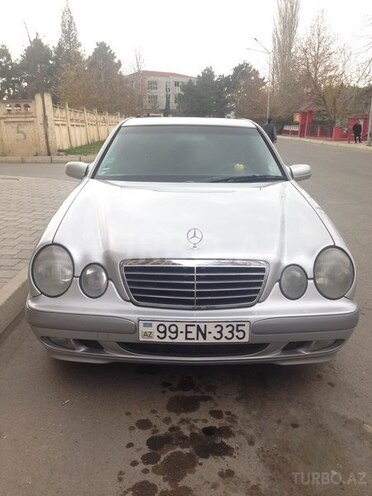 Mercedes E 200 1999, 321,700 km - 2.0 l - Naftalan