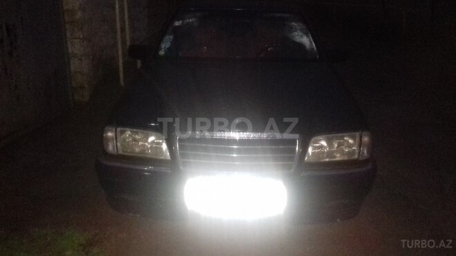 Mercedes C 220 2000, 295,000 km - 0.3 l - Bakı