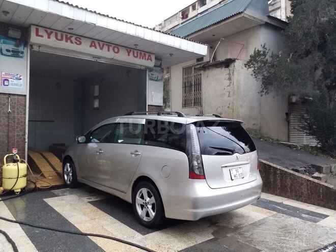 Mitsubishi Grandis 2004, 199,000 km - 2.4 l - Bakı