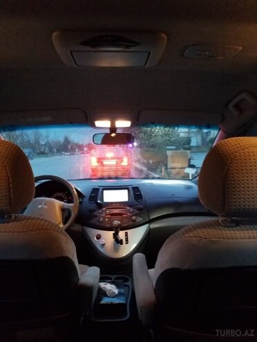 Mitsubishi Grandis 2004, 199,000 km - 2.4 l - Bakı