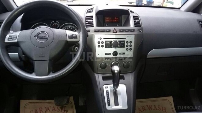 Opel Zafira 2006, 107,000 km - 2.2 l - Bakı
