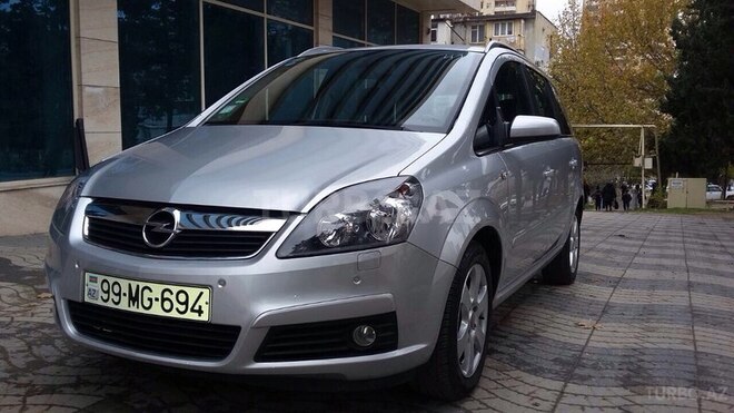Opel Zafira 2006, 107,000 km - 2.2 l - Bakı