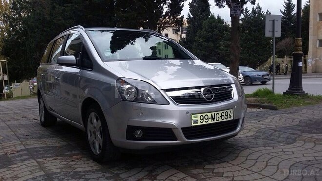 Opel Zafira 2006, 107,000 km - 2.2 l - Bakı