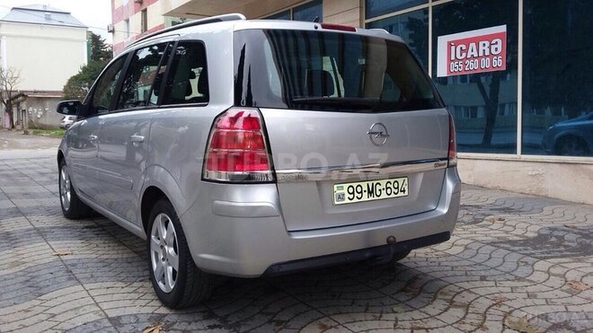 Opel Zafira 2006, 107,000 km - 2.2 l - Bakı