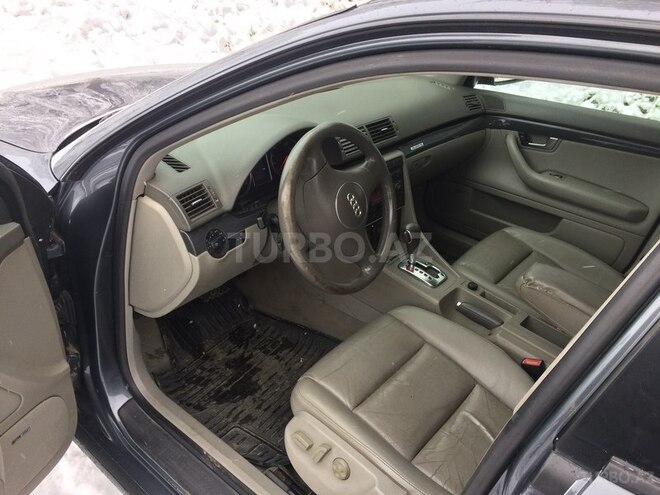 Audi A4 2004, 290,000 km - 2.0 l - Qəbələ