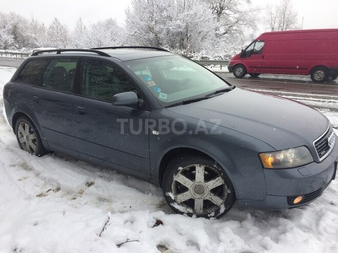 Audi A4 2004, 290,000 km - 2.0 l - Qəbələ
