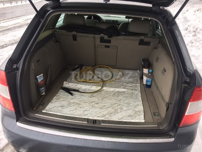 Audi A4 2004, 290,000 km - 2.0 l - Qəbələ