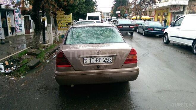 Mercedes  1994, 258,074 km - 1.6 l - Masallı