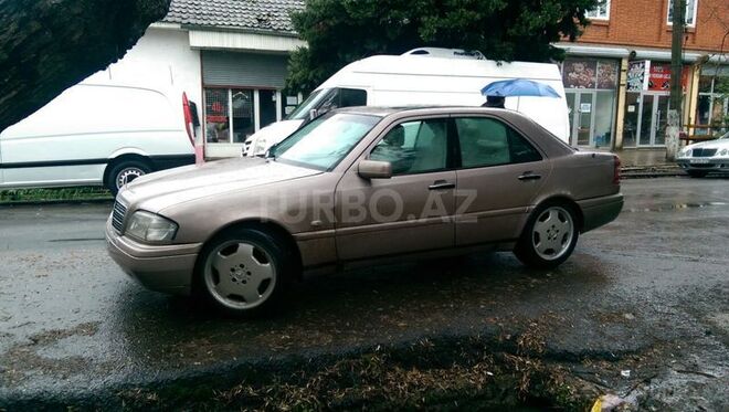 Mercedes  1994, 258,074 km - 1.6 l - Masallı