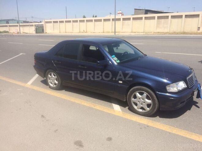 Mercedes C 220 2000, 145,000 km - 2.2 l - Bakı