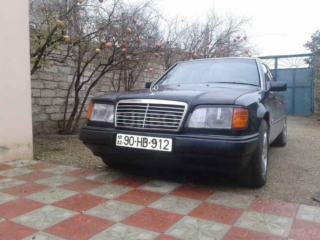 Mercedes E 200 1993, 290,000 km - 2.0 л - Bakı