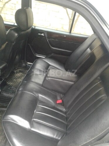 Mercedes E 200 1993, 290,000 km - 2.0 л - Bakı