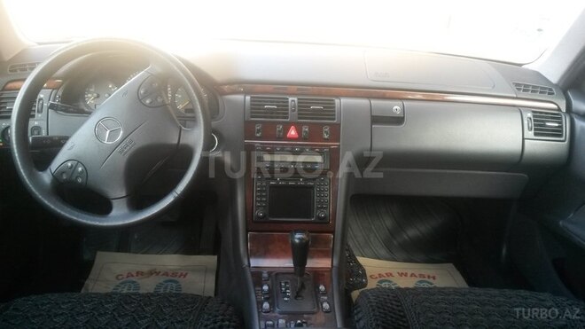 Mercedes E 270 2000, 236,000 km - 2.7 l - Bakı