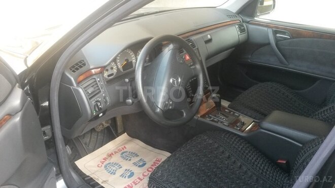 Mercedes E 270 2000, 236,000 km - 2.7 l - Bakı