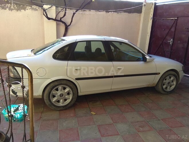 Opel Vectra 1999, 230,000 km - 2.5 l - Bakı