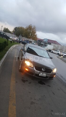 Volkswagen Passat 2006, 206,700 km - 2.0 l - Bakı