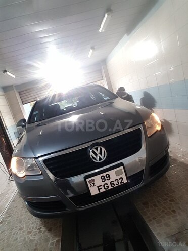 Volkswagen Passat 2006, 206,700 km - 2.0 l - Bakı