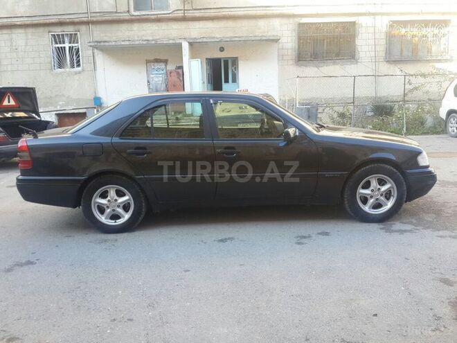 Mercedes C 180 1996, 261,499 km - 1.8 l - Bakı