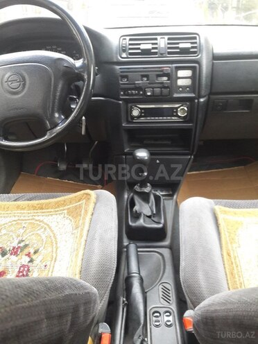Opel Vectra 1995, 247,000 km - 1.7 л - Zaqatala
