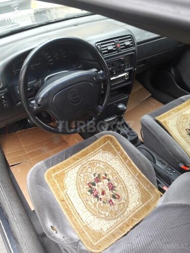 Opel Vectra 1995, 247,000 km - 1.7 л - Zaqatala