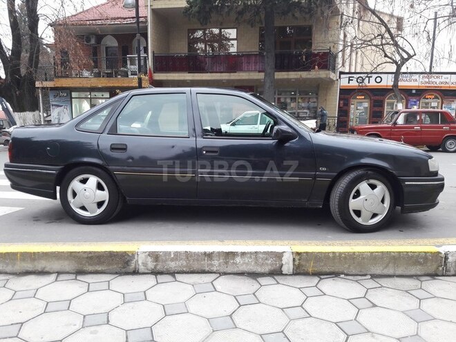 Opel Vectra 1995, 247,000 km - 1.7 л - Zaqatala