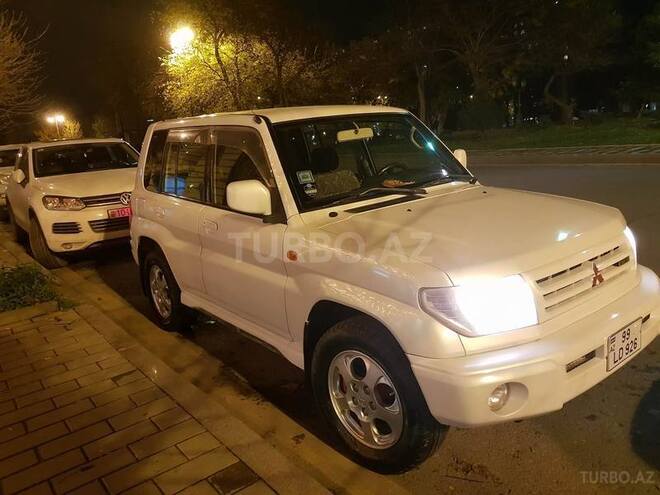 Mitsubishi Pajero io 2000, 278,000 km - 2.0 l - Bakı