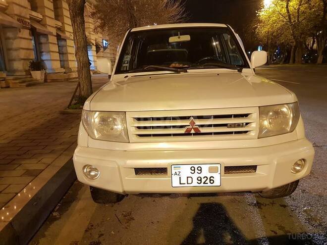 Mitsubishi Pajero io 2000, 278,000 km - 2.0 l - Bakı