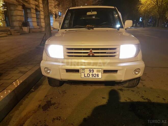 Mitsubishi Pajero io 2000, 278,000 km - 2.0 l - Bakı