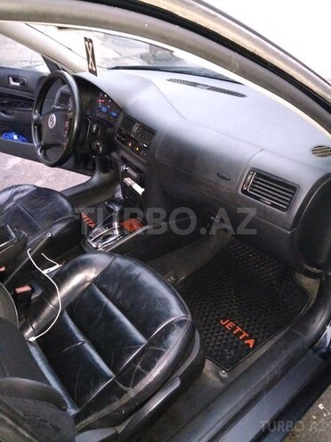 Volkswagen Jetta 2002, 235,000 km - 1.8 l - Bakı