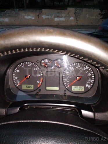 Volkswagen Jetta 2002, 235,000 km - 1.8 l - Bakı