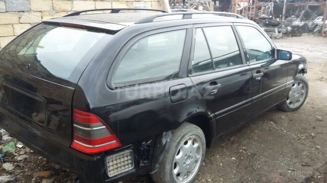 Mercedes C 180 1998, 235,000 km - 1.8 l - Sumqayıt