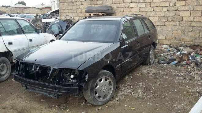 Mercedes C 180 1998, 235,000 km - 1.8 l - Sumqayıt