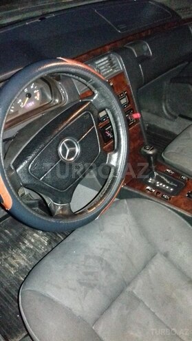 Mercedes E 200 1996, 215,000 km - 2.0 л - Ağdam