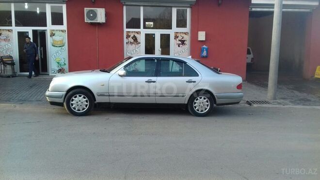 Mercedes E 200 1996, 215,000 km - 2.0 л - Ağdam