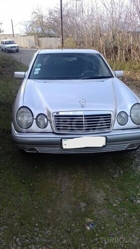 Mercedes E 200 1996, 215,000 km - 2.0 л - Ağdam