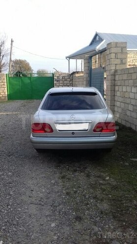 Mercedes E 200 1996, 215,000 km - 2.0 л - Ağdam