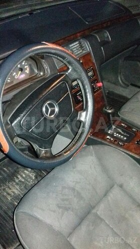 Mercedes E 200 1996, 215,000 km - 2.0 л - Ağdam