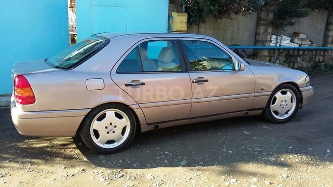 Mercedes C 200 1993, 432,156 km - 1.8 л - Lənkəran