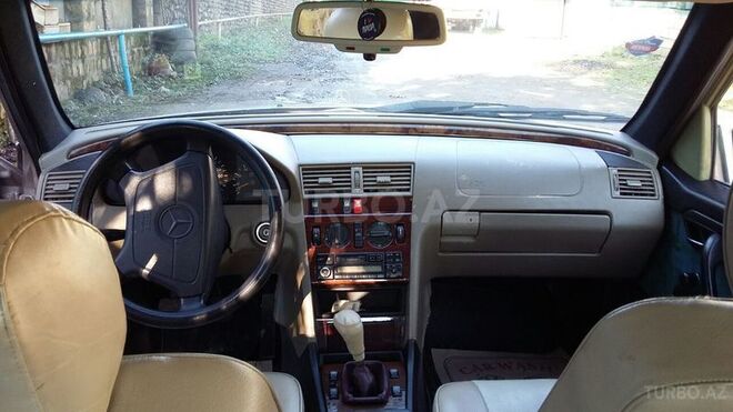 Mercedes C 200 1993, 432,156 km - 1.8 л - Lənkəran